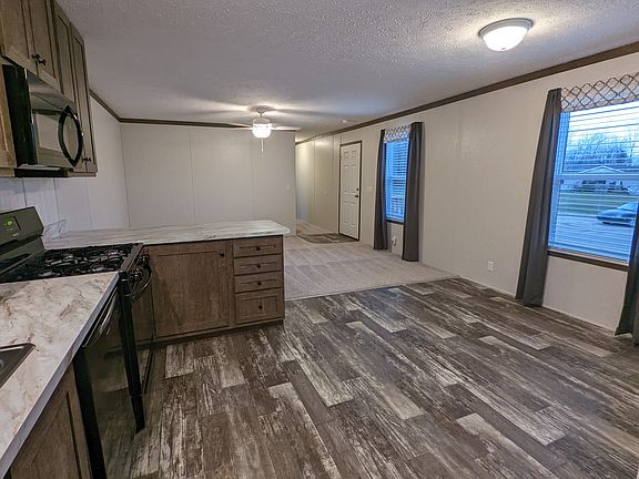 2nd image of 745 Virginia St #745