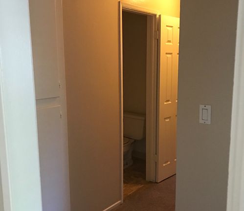 5th image of 1412 S Knott Ave APT E4