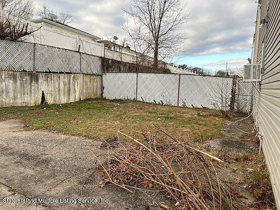 2nd image of 712 Katan Ave