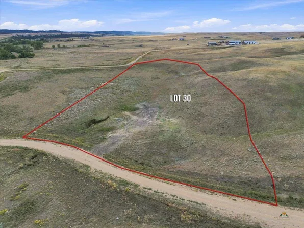 30 Barbed Wire Ct, Belle Fourche, SD 57717