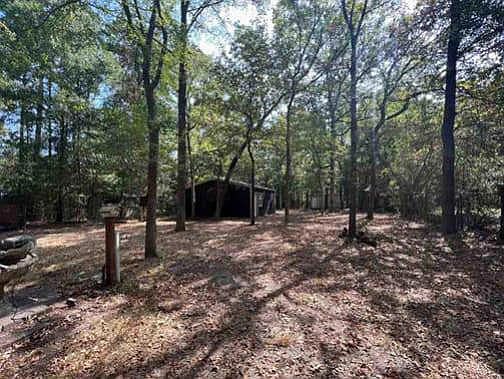 5th image of 15860 Oak Dr