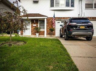 16205 96th St, Howard Beach, NY 11414