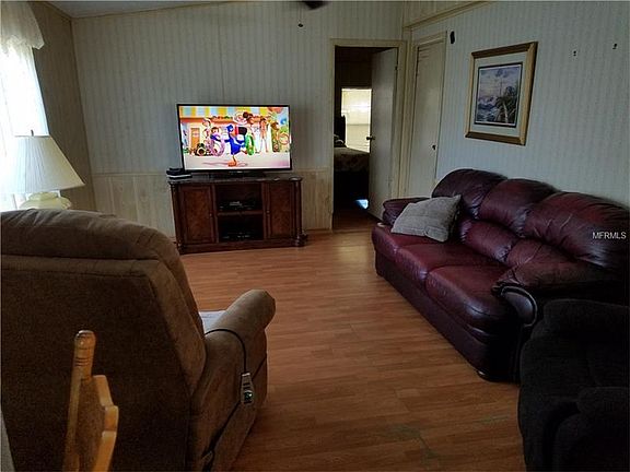 3rd image of 2088 Thelma Dr