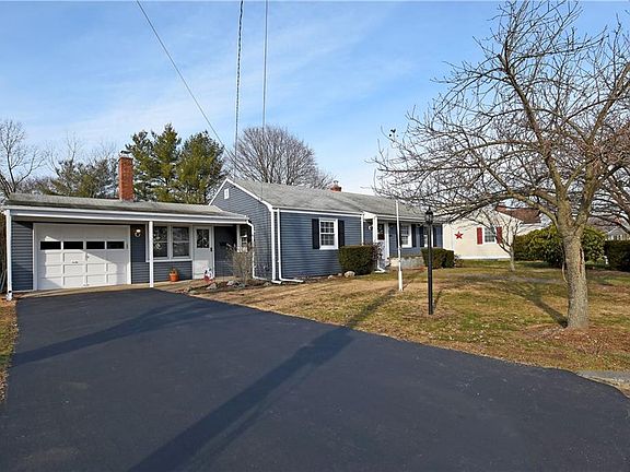 3rd image of 120 Weeden Ave