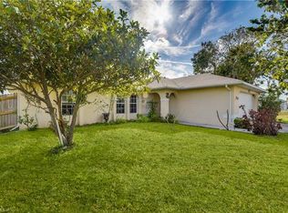 11761 Dawn Cowrie Dr, Fort Myers, FL 33908