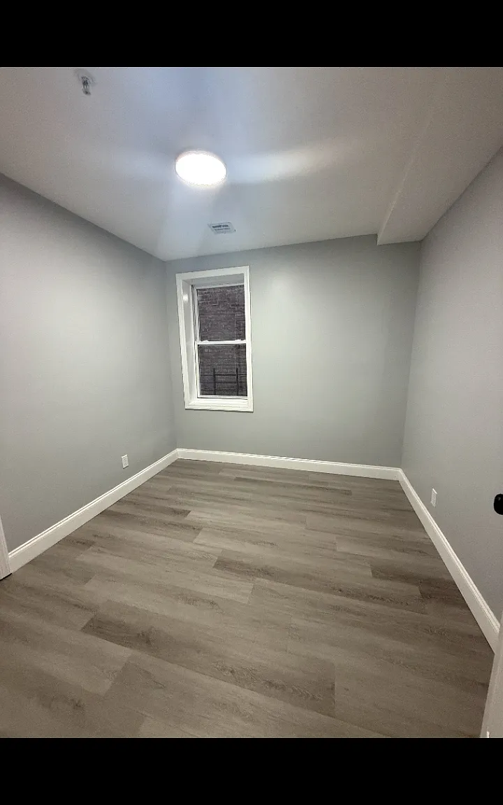 4 bed, $2,550 — Photo 3