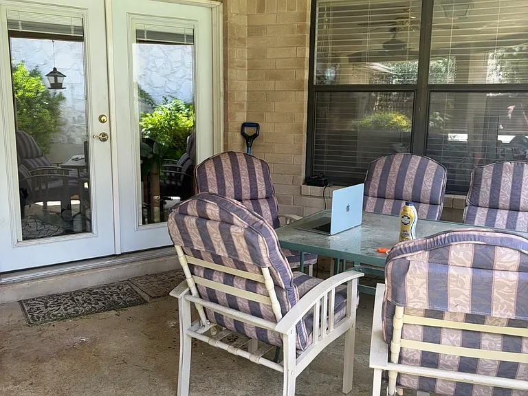 1504 Circle Oak Dr — Photo 9
