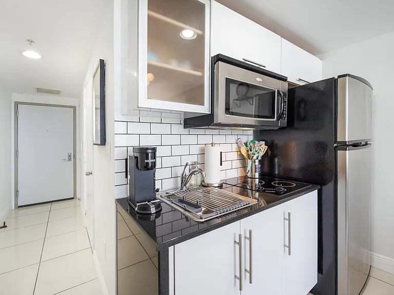 1750 N Bayshore Dr #1214 — Photo 6