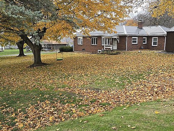 4th image of 854 N Washington Rd