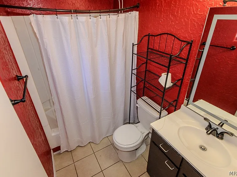 541 Spruce Ln — Photo 11