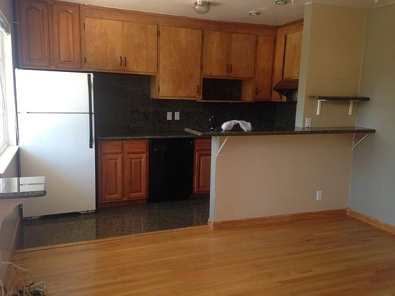 2nd image of 3721 Lincoln Ave