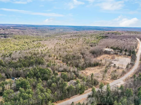 32-4 Chestnut Hill Road, New Boston, NH 03070