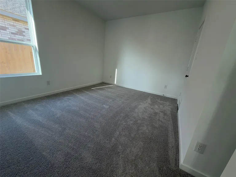 7919 Evening Emerald Dr — Photo 24
