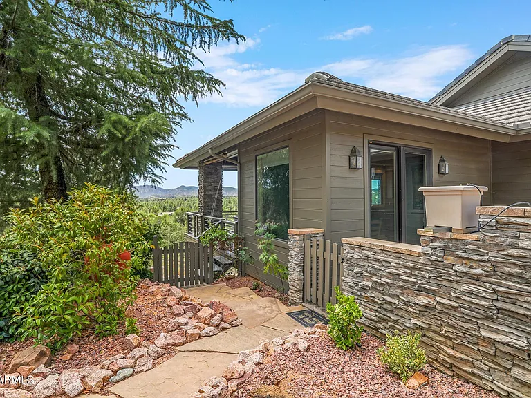 804 N Grapevine Dr — Photo 15