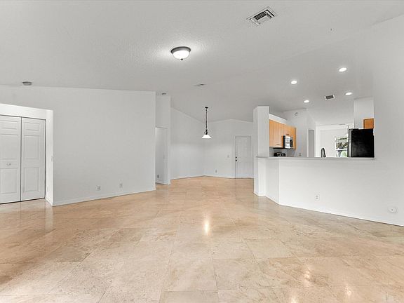 4th image of 1650 Orion Lane