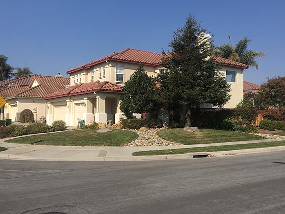 2nd image of 2 Stony Brook Cir