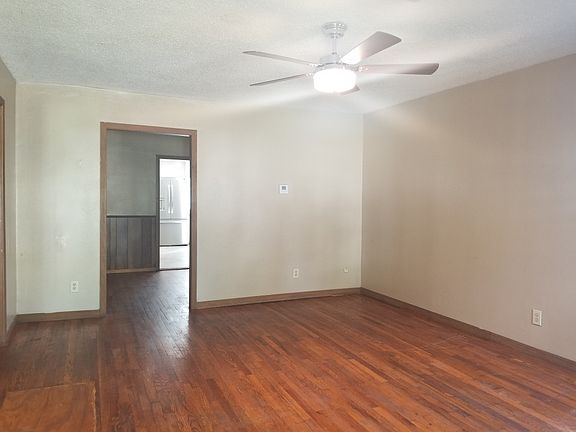 4th image of 610 N Duncan St