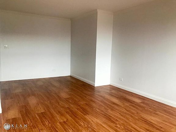 5th image of 747 10th Ave APT 17J