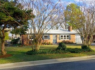 22 Grant Dr, Newport News, VA 23608