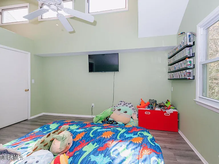 627 Eltone Rd — Photo 17