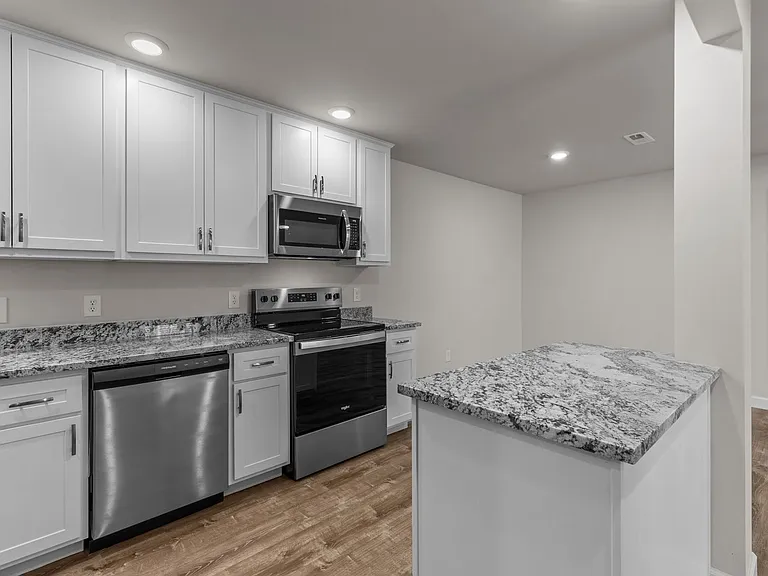 Sherman Square Apartments — Photo 73