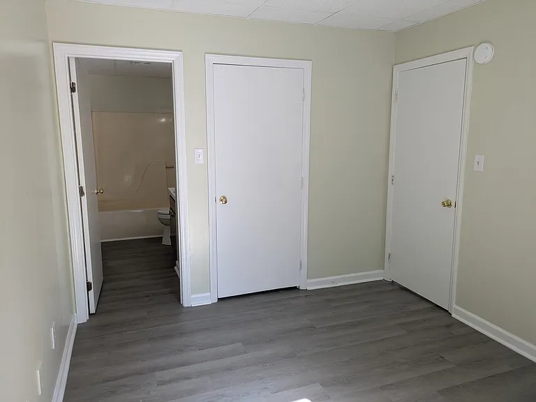 911 Palace Ct #G — Photo 7