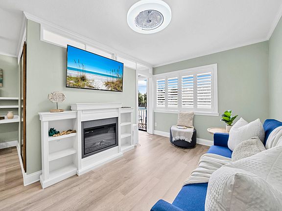 5th image of 445 Gulf Shore Dr Unit 105