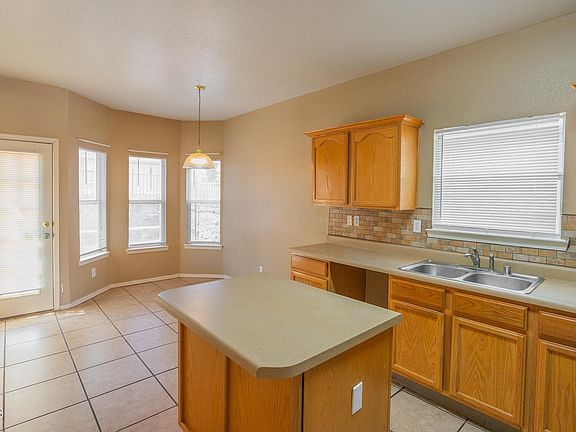 5th image of 3737 Texas Star St