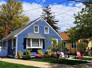 10 Aberdeen Street, Malverne, NY 11565