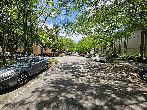 3rd image of 235 Antilla Ave APT 4