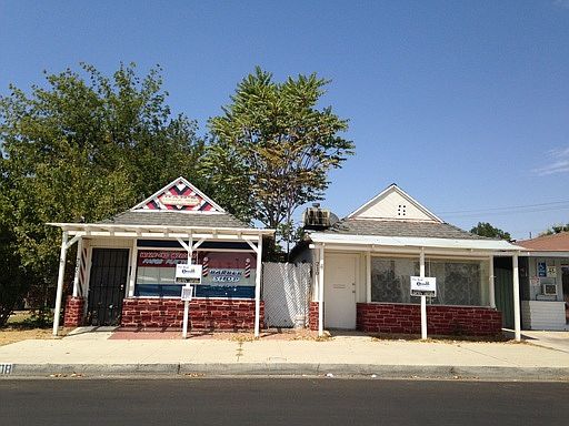 2nd image of 210 Goodman St