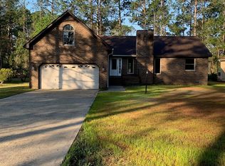 2068 Royal Pines Dr, New Bern, NC 28560
