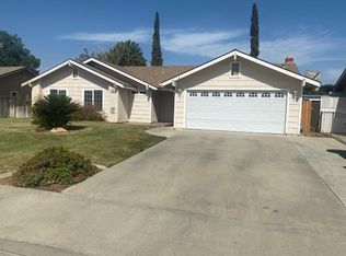 938 Murphy Dr, Lemoore, CA 93245