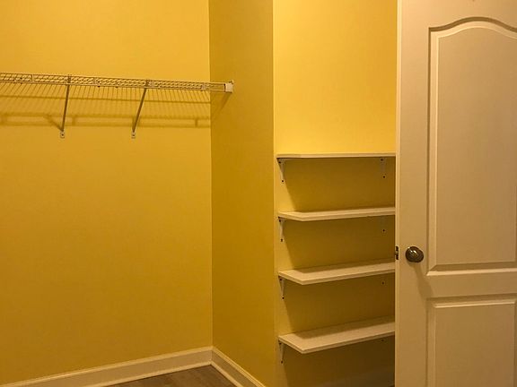Walk in closet
