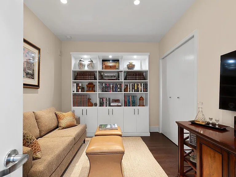 937 NW Glisan St #1431 — Photo 33