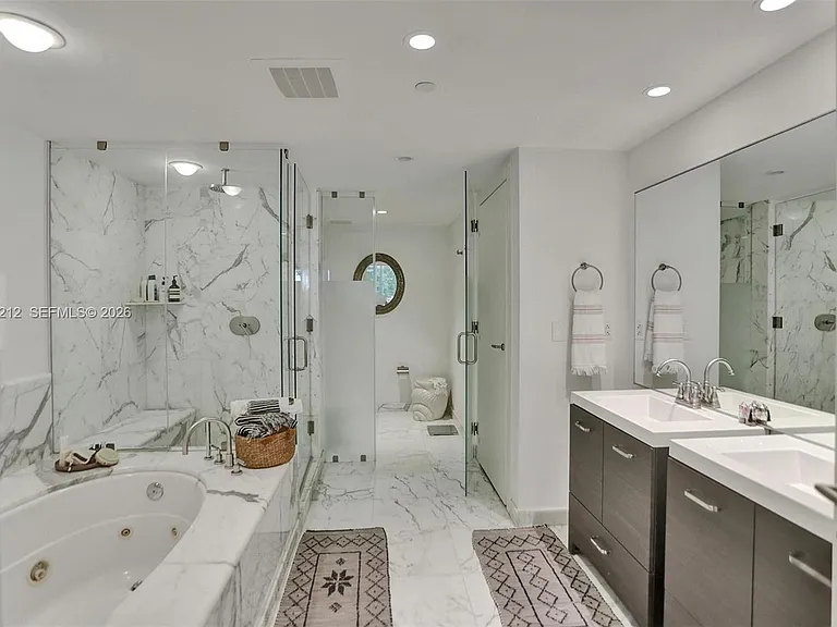 2627 S Bayshore Dr #506 — Photo 29