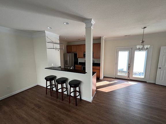 2nd image of 460 N Oceana Blvd #A