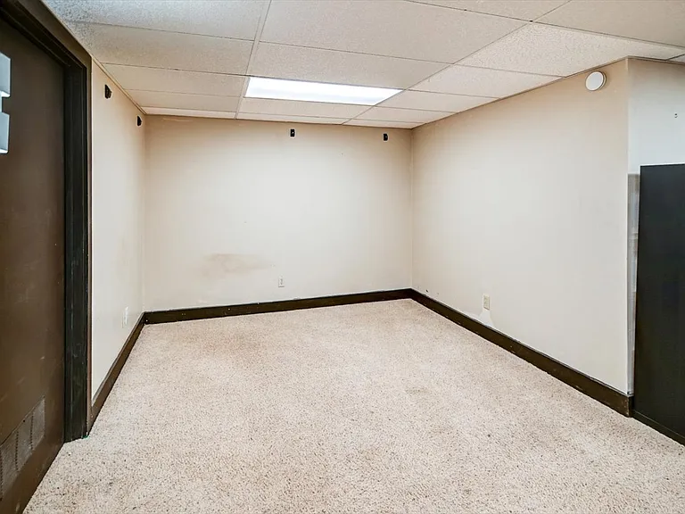 4746 Lafayette Dr — Photo 59