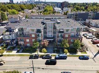 4882 Slocan St #303, Vancouver, BC V5R 2A3