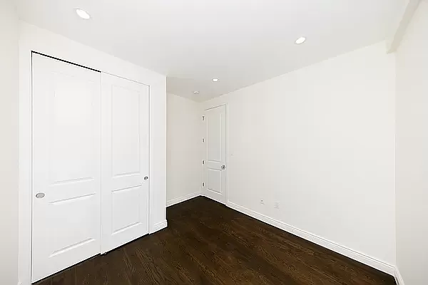 Rented by Avenues Real Estate | media 27