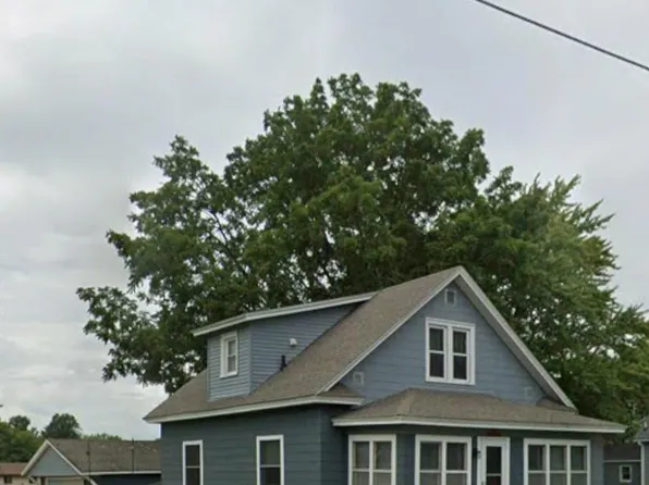 106 7th Ave NW, Oelwein, IA 50662