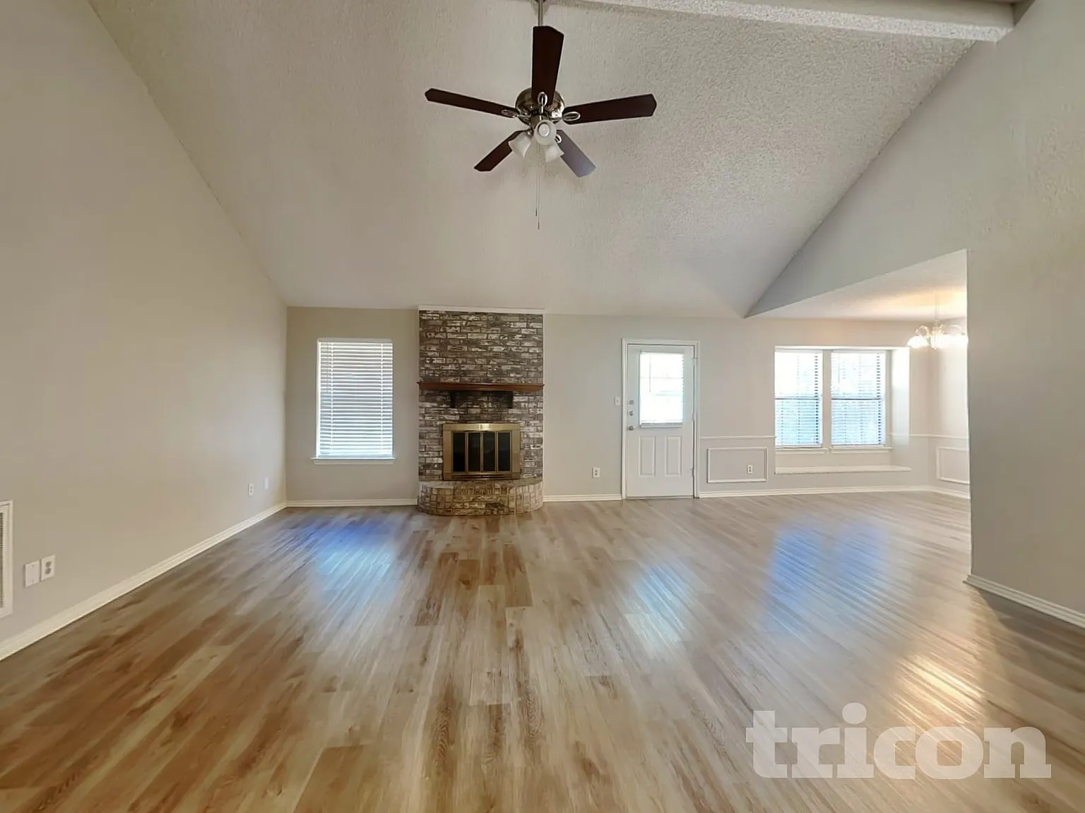 2502 Valley View Drive Corinth TX — Photo 2