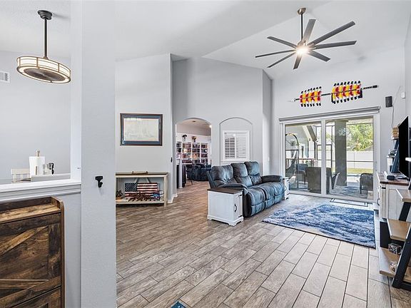 3rd image of 12020 RUNNING FOX CIRCLE