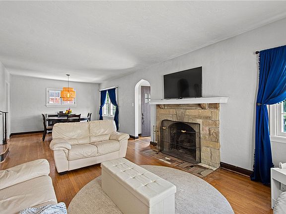 5th image of 237 Dell Ave