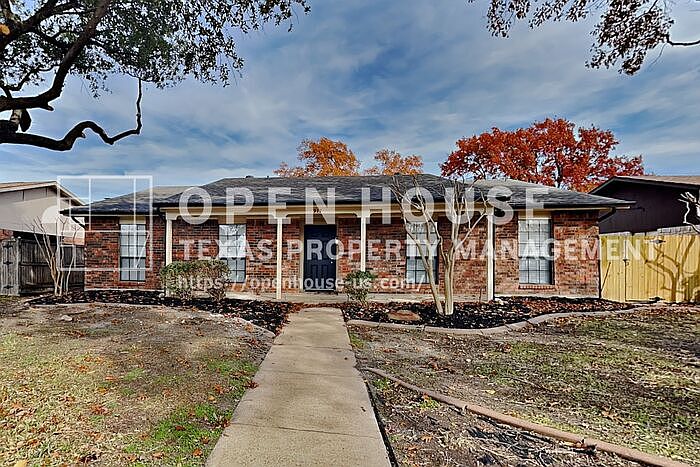 1st image of 917 Stonetrail Dr