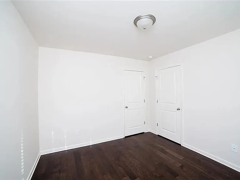5570 Lightheart Ct — Photo 5