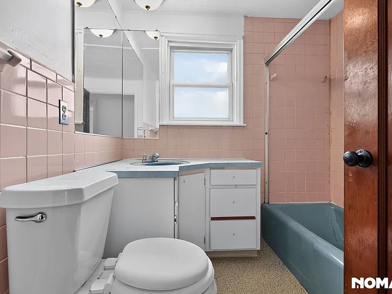 220 Michael Ave — Photo 16