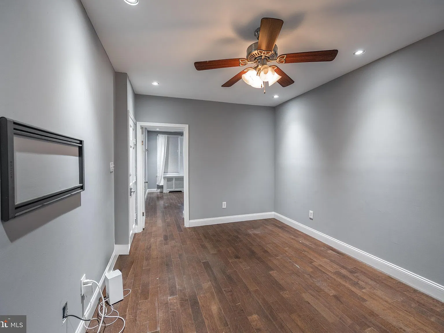 2635 E Somerset St — Photo 4