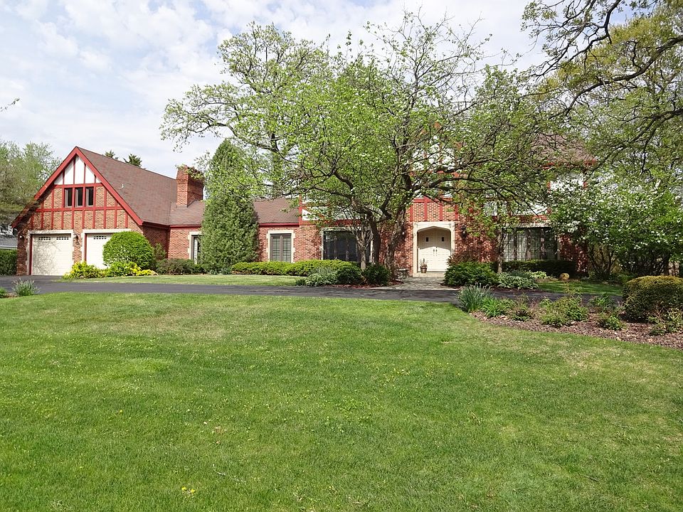 1st image of 680 Hawthorne Dr