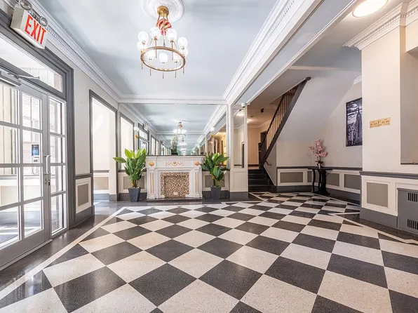 64-85 Saunders St APT A9, Rego Park, NY 11374